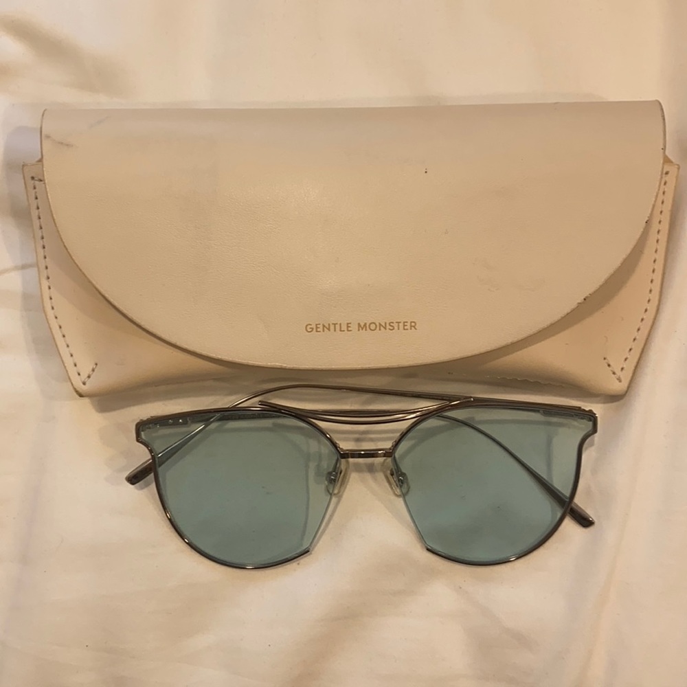 Gentle Monster sunglasses, blue, used once